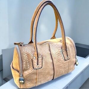 B.Makowsky-EUC “Ollie” satchel tan suede leather w/gold shimmer. 3 compartments.